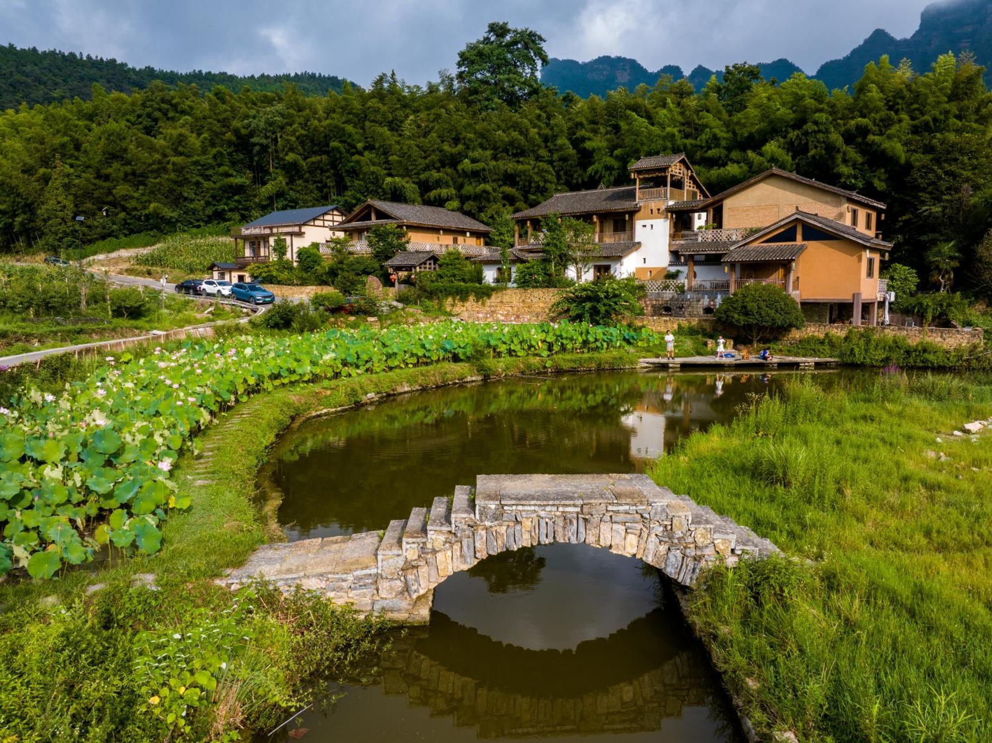 Dayong Antique Feature Resort Čang-ťia-ťie Exteriér fotografie